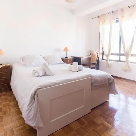 Guest H4u - Povoa Seaside Lejlighed *