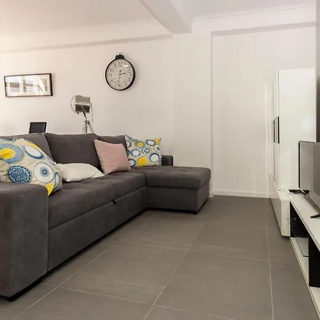 Guest H4u - Povoa Seaside Apartment *