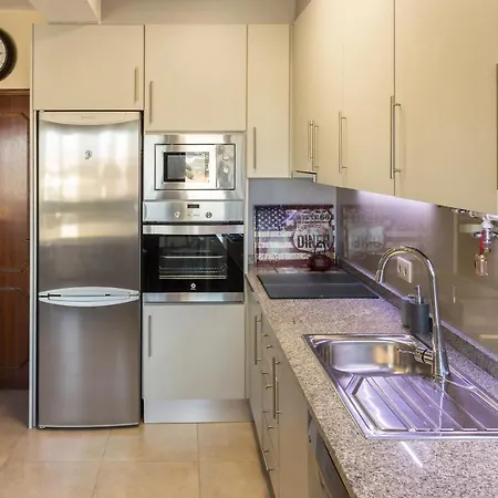 Guest H4u - Povoa Seaside Apartment