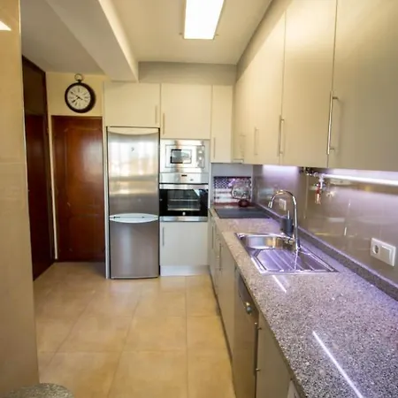 Guest H4u - Povoa Seaside * ポボア・デ・バルジン