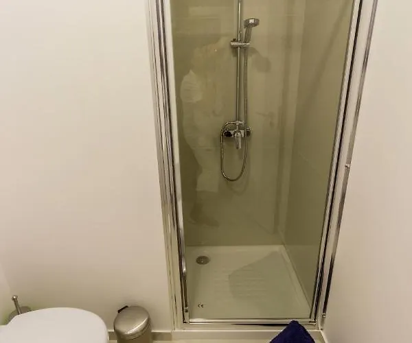 Guest H4u - Povoa Seaside * 포보아데바짐