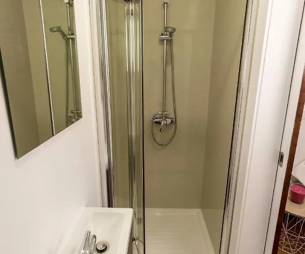 Guest H4u - Povoa Seaside * 포보아데바짐