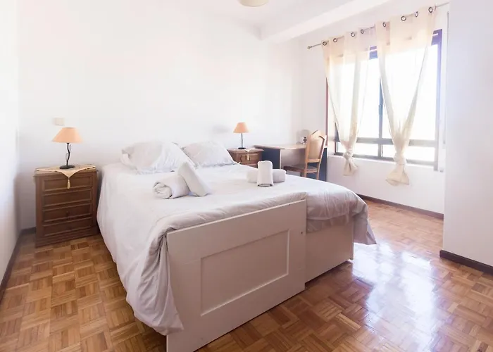 Guest H4u - Povoa Seaside Apartment *