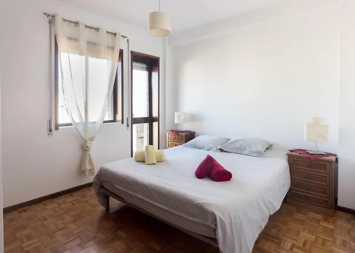 Guest H4u - Povoa Seaside Apartment